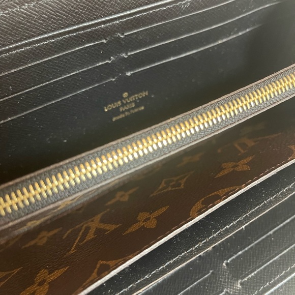 Authentic Louis Vuitton retiro zippy wallet SOLD - Picture 8 of 9